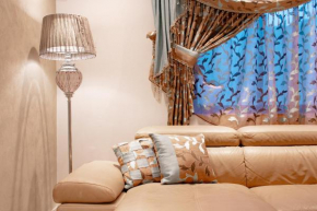 Stylish Corner Maisonette - Sunflower
